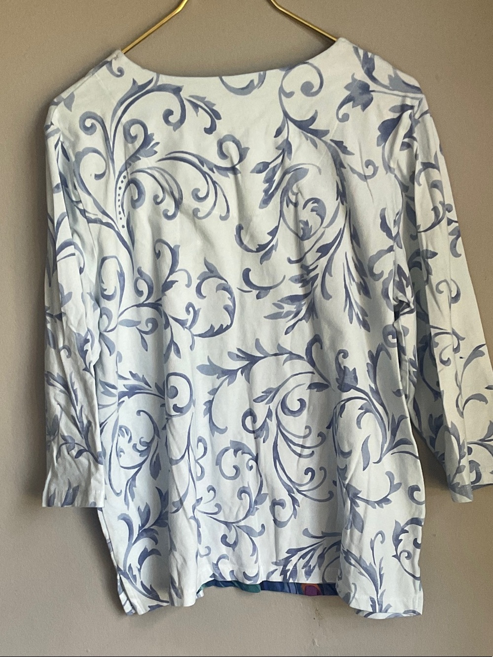 Alfred Dunner White Tunic with Vibrant Blue Peacock Design - Picture 6 of 8